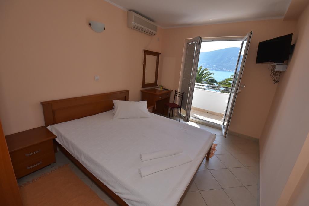 Apartments Mako Χέρτσεγκ Νόβι Εξωτερικό φωτογραφία