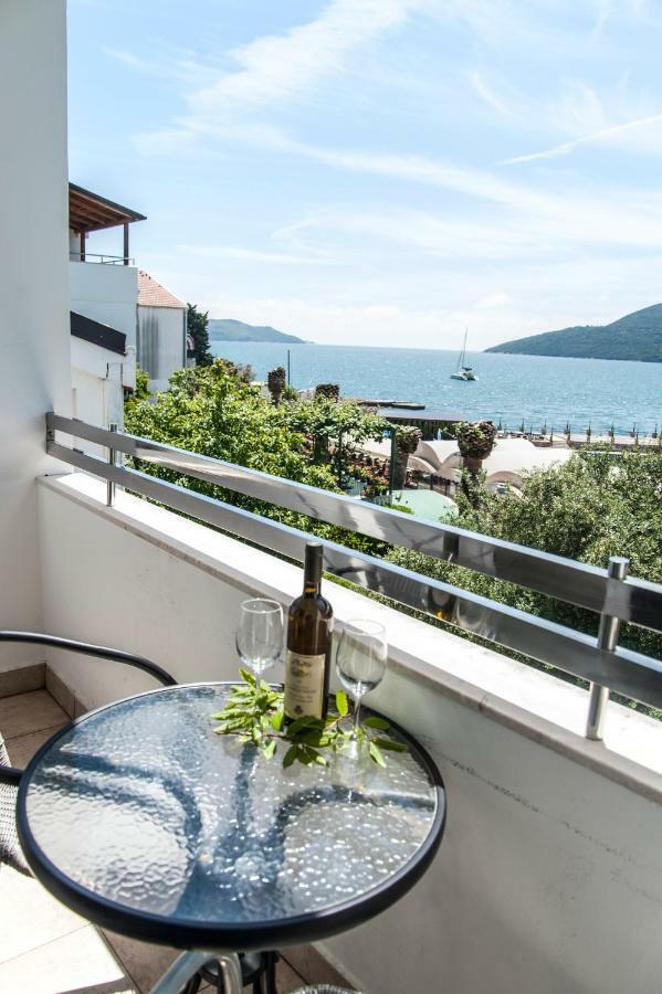 Apartments Mako Χέρτσεγκ Νόβι Εξωτερικό φωτογραφία
